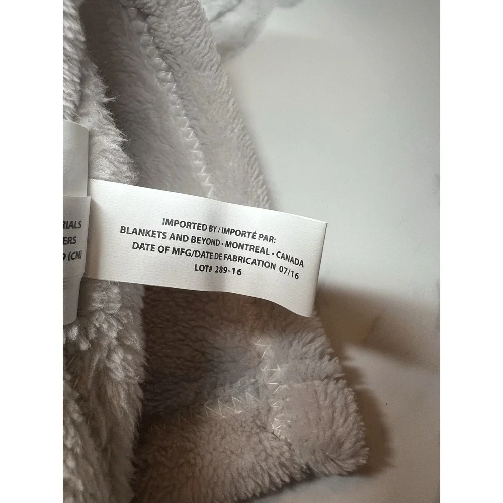 Blankets and Beyond White Gray Elephant Security Blanket Baby Lovey Plush Toy
